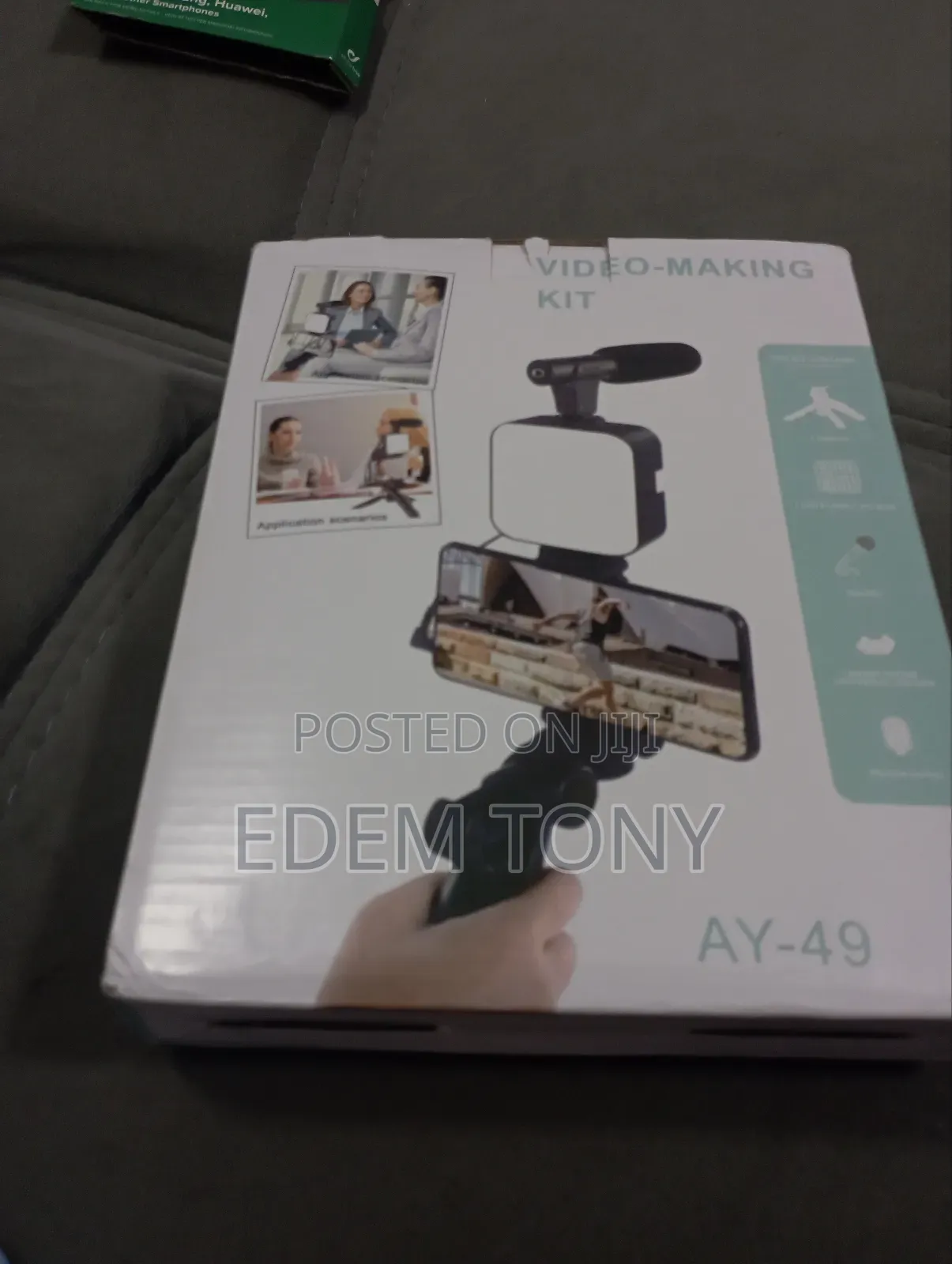 Vlogging Kit- With Mic Light