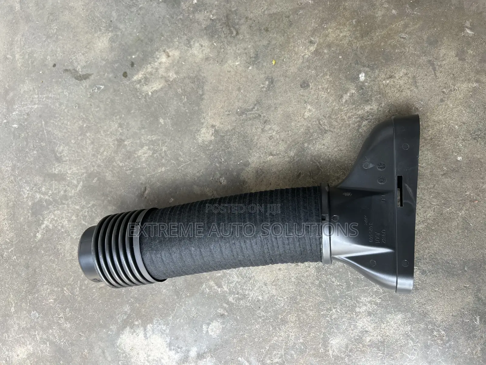 C250 204 Air Intake Hose - Fan Shroud To Air Filter Housing