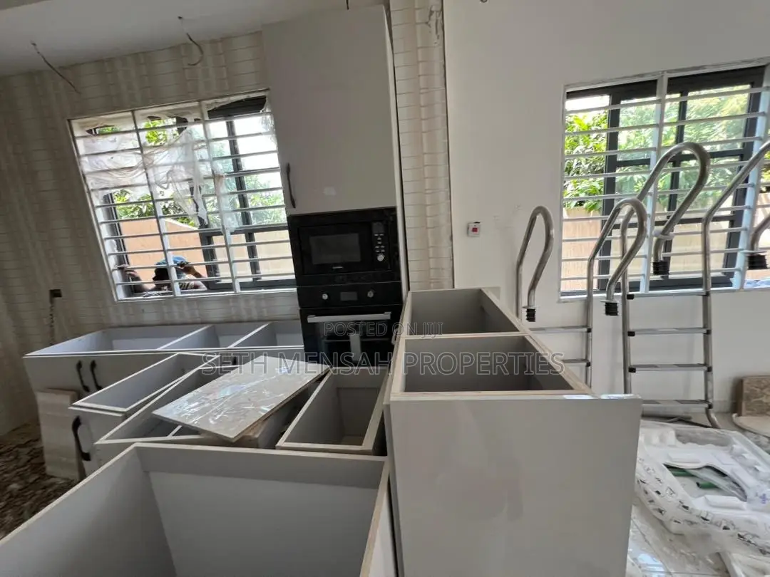 4bdrm House in Skm Property, West Legon for rent