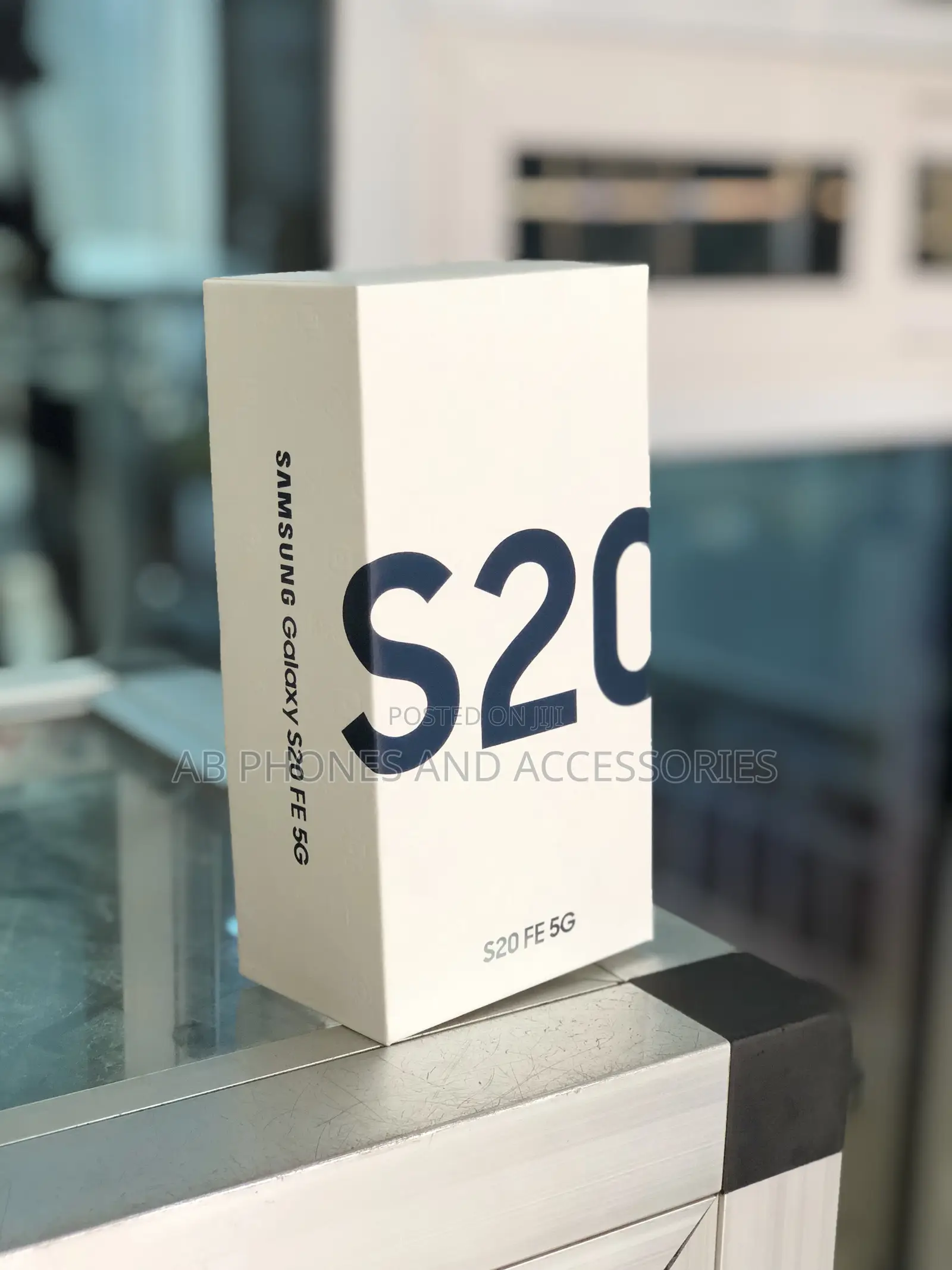 New Samsung Galaxy S20 FE 128 GB Red