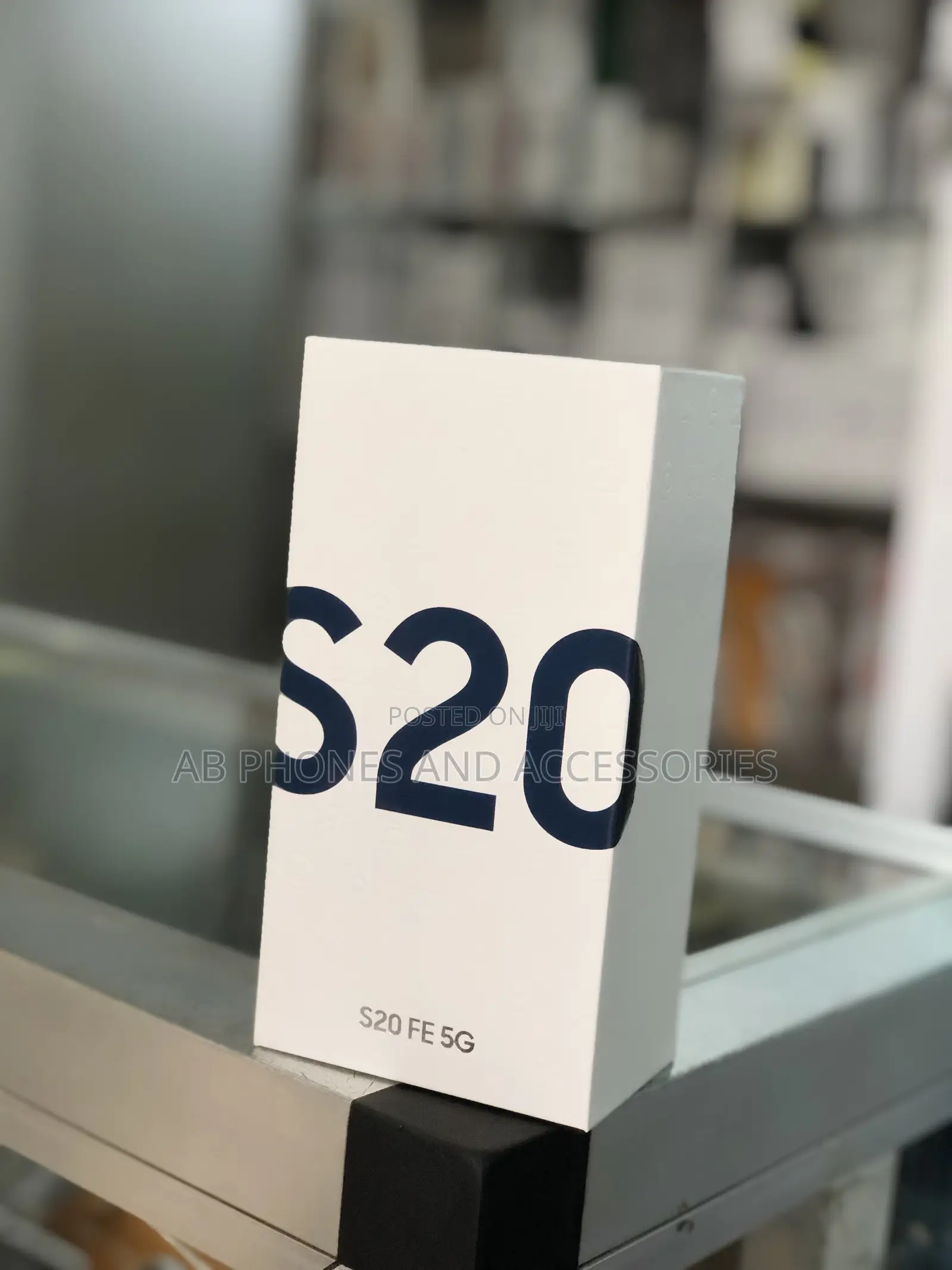 New Samsung Galaxy S20 FE 128 GB Red
