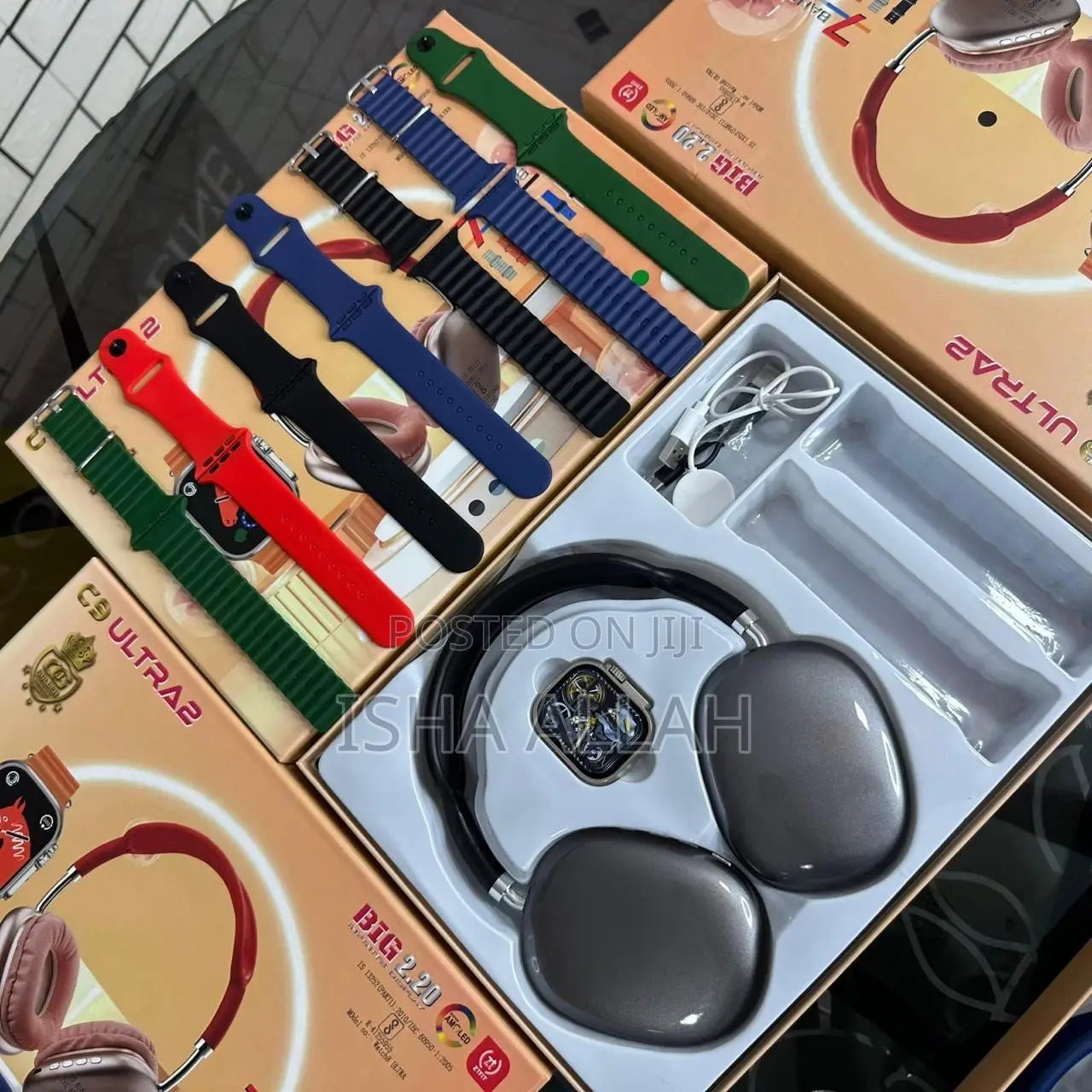 P9 Apple Watch Ultra -7 in 1. And an Airpod