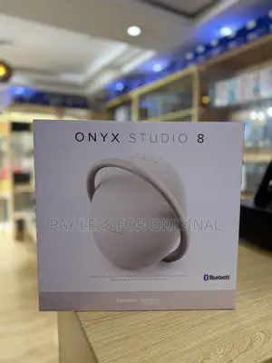 Onyx Studio 8
