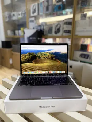 Laptop Apple MacBook Pro 2022 M2 8GB Apple M2 SSD 512GB