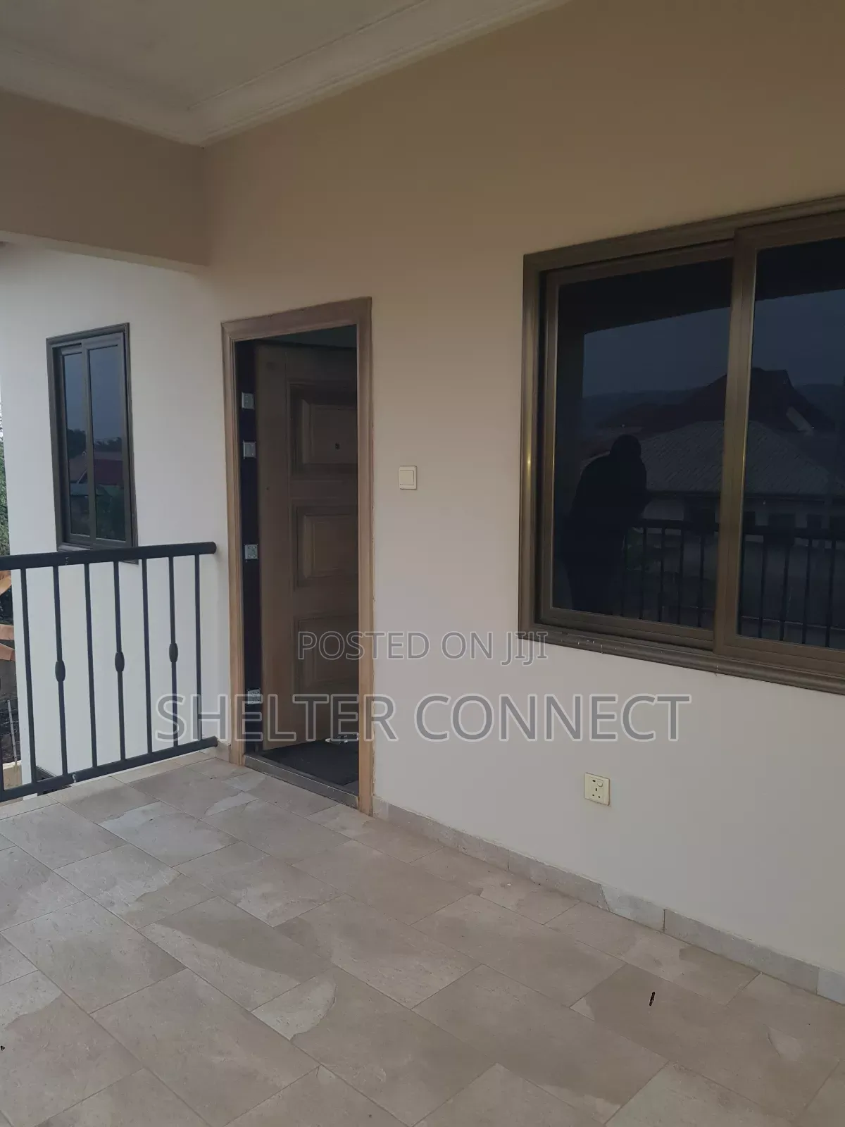 3bdrm Duplex in Oyarifa for sale