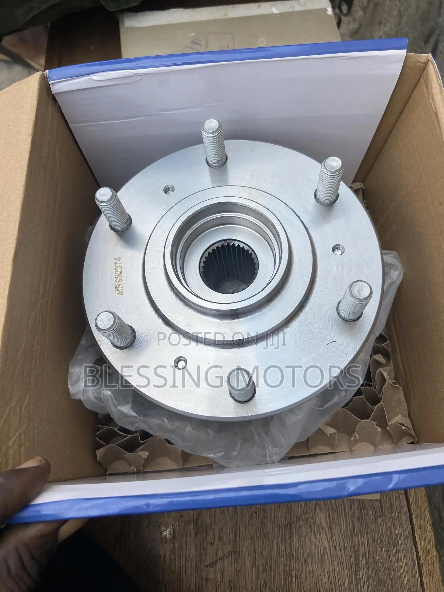 Front Hub for All Cars