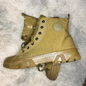 Top Grade Canvas Boots