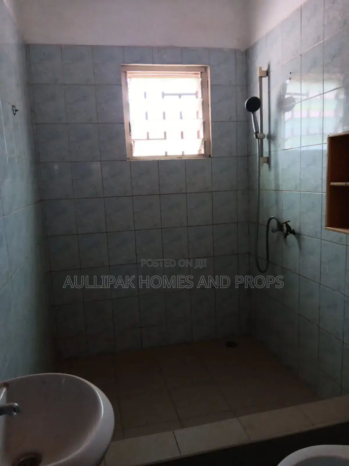 3bdrm House in Ensuonano, Accra Metropolitan for rent