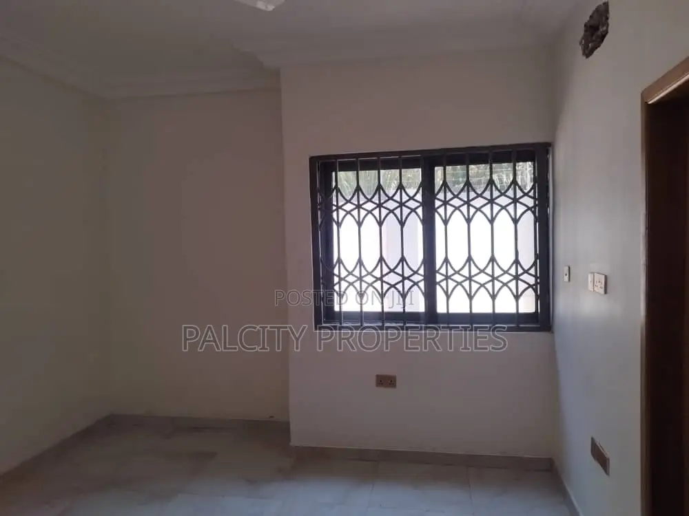 2bdrm Apartment in Ahenema Kokoben, Kumasi Metropolitan for rent
