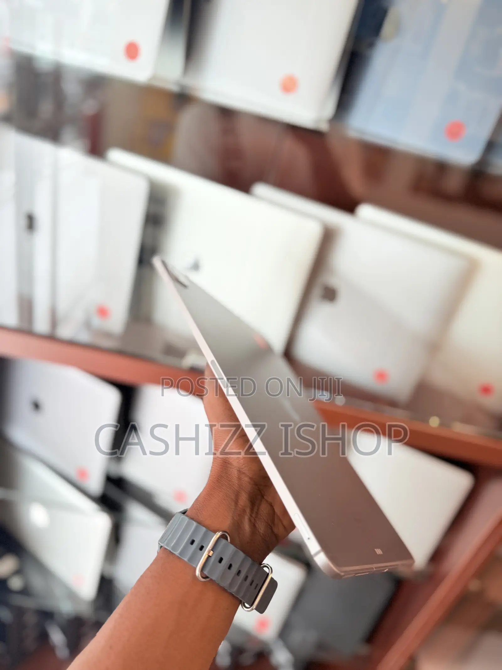 Apple iPad Pro 12.9 (2022) 128 GB Gray