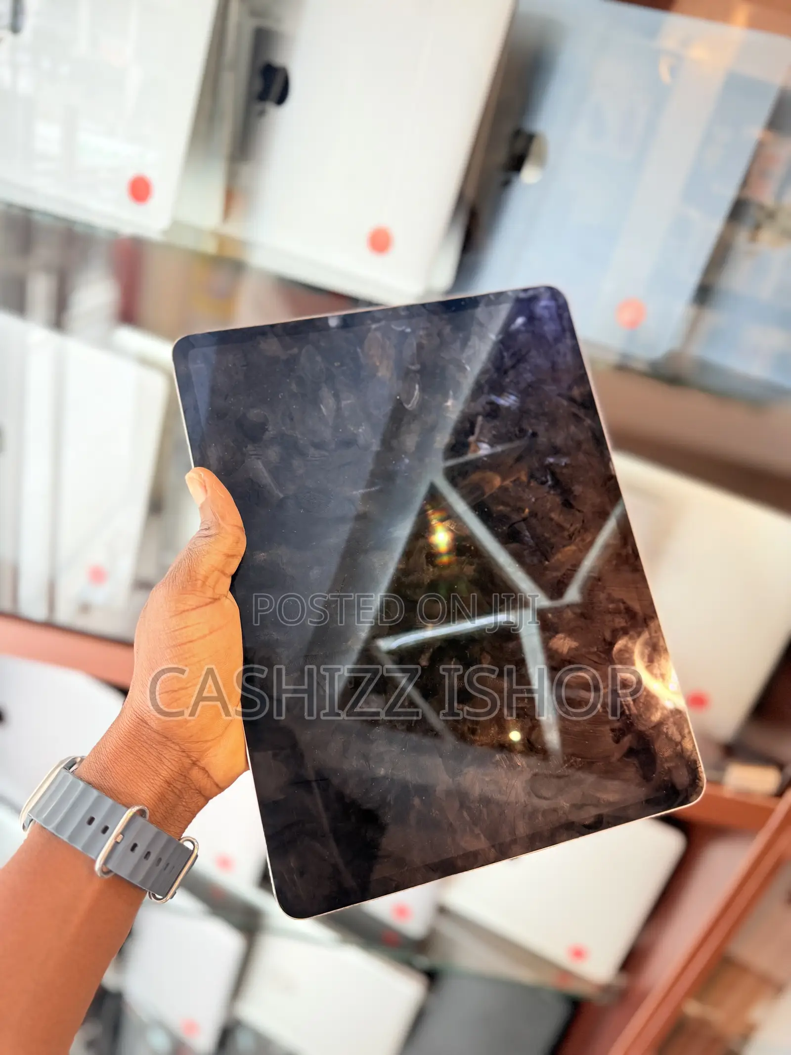 Apple iPad Pro 12.9 (2022) 128 GB Gray