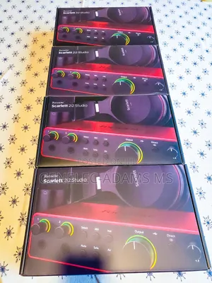 Focusrite Scarlet 2i2 Bundle 4th Generation