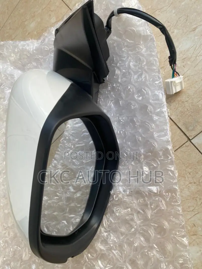Hrv 2016 To 2019 Side Mirror  With Light