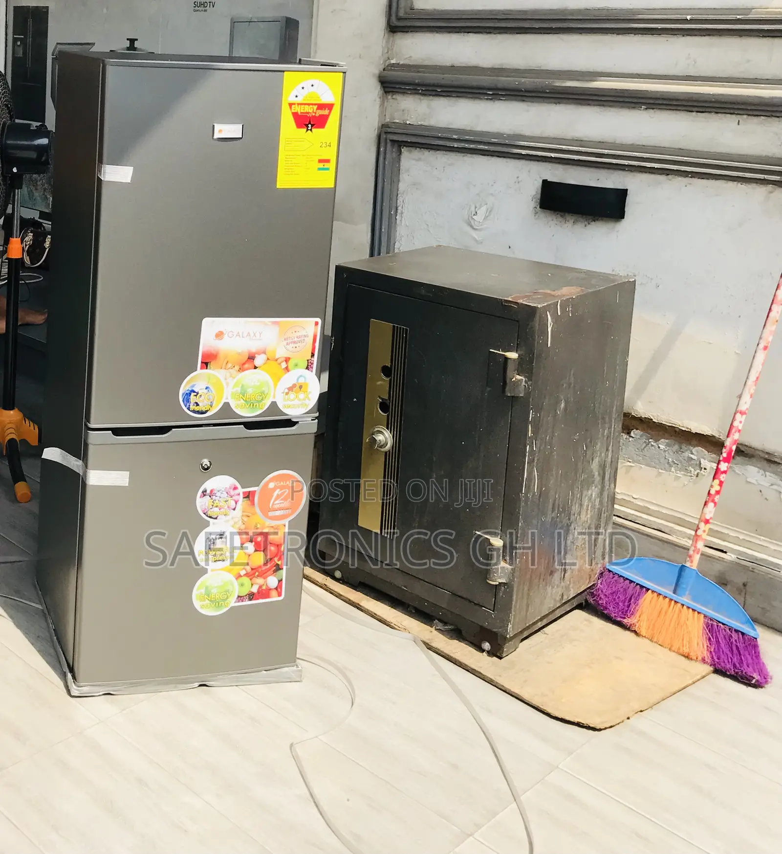 Bottom Mount Galaxy GLX-200BF 108 Liters Doubledoor Fridge