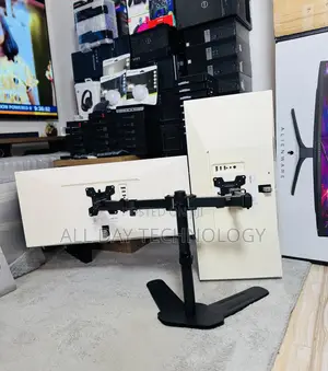 29” LG Ultra Wide IPS Dual Monitor ( 2560 X 1080 )