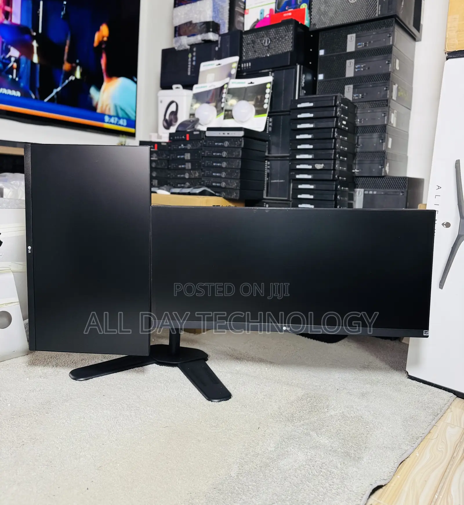 29” With 24” LG Dual Edgelss IPS Monitors ( 2560 X 1080 )