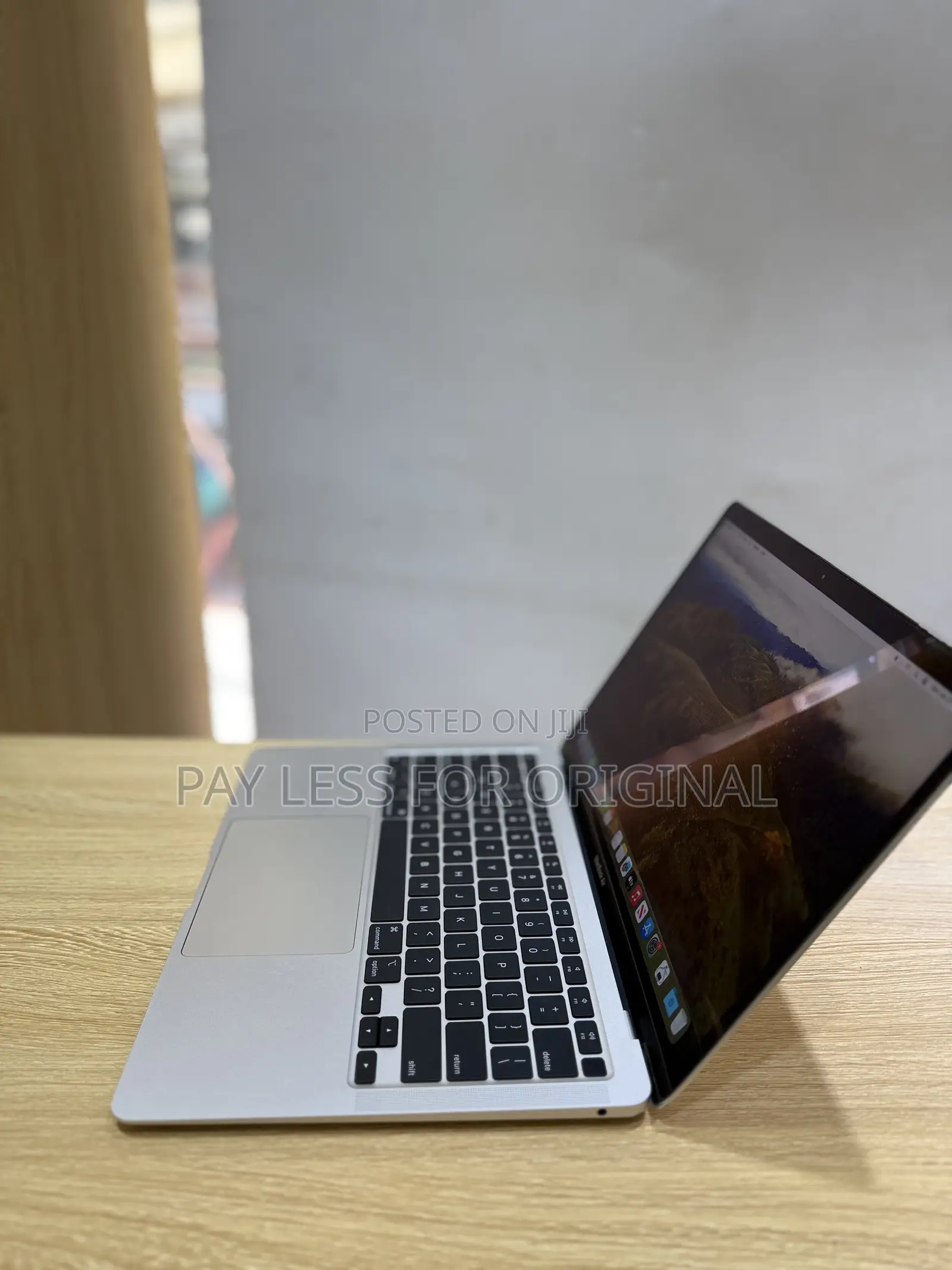 Laptop Apple MacBook Air 2020 M1 8GB Apple M1 SSD 512GB