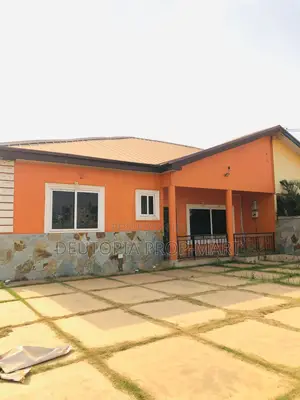 5bdrm House in Devtraco, Tema Metropolitan for rent