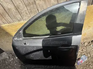TOYOTA YARIS 2017/ TOYOTA IA Doors and Fender