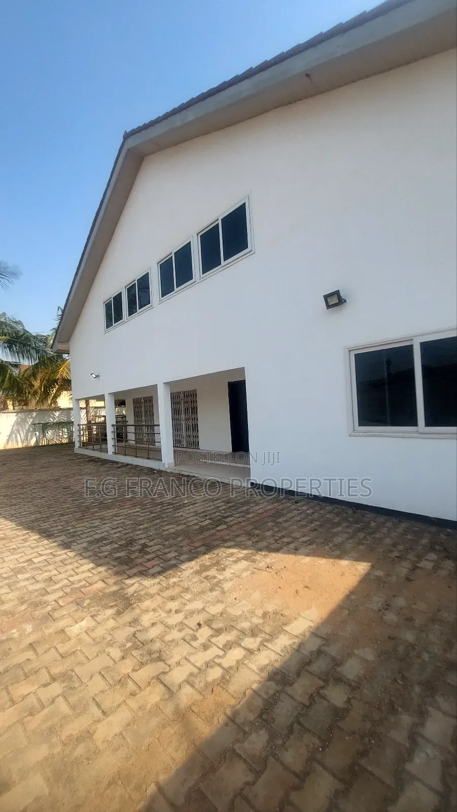 5bdrm House in Kg. Franco, Spintex for rent