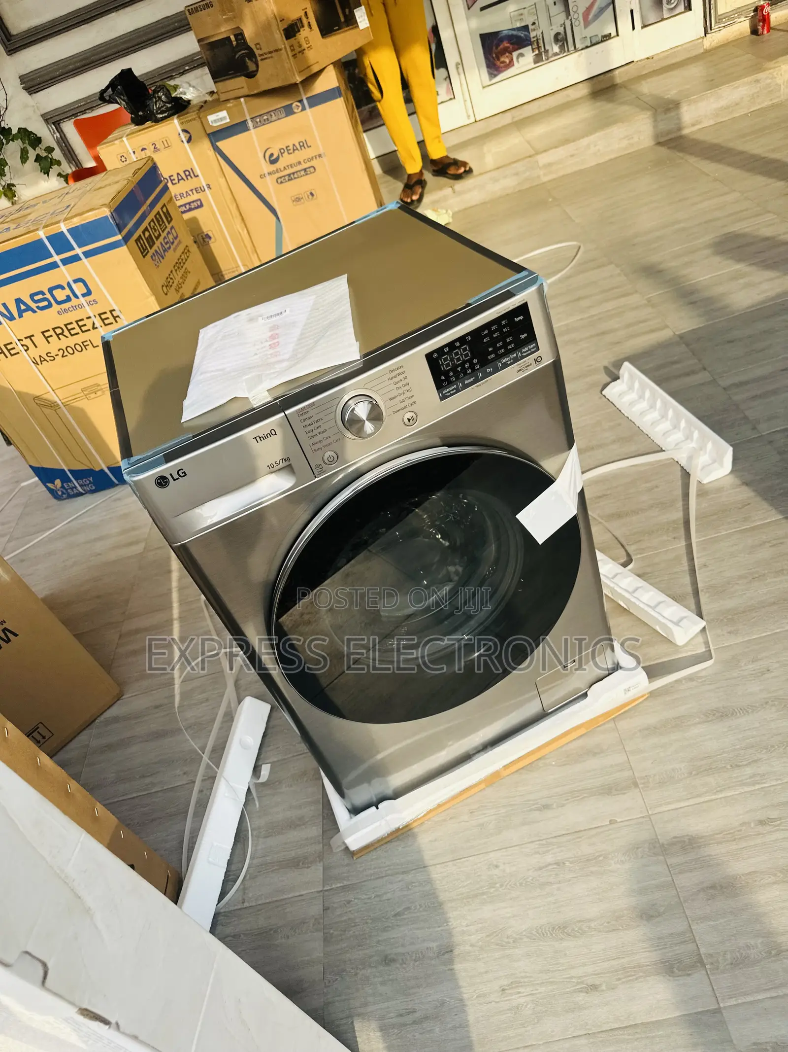 LG WM Full Auto 10.5/7kg Front Load