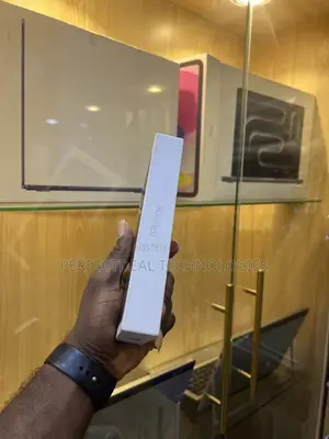 New Apple iPhone 16 Pro Max 256 GB White
