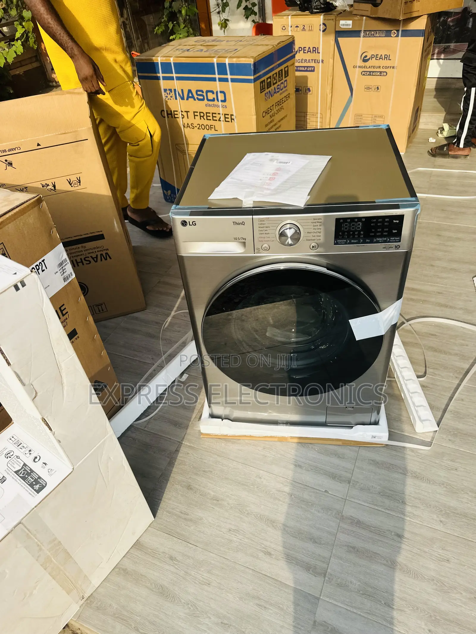 10.5/7kg Front Load Washing Machine LG