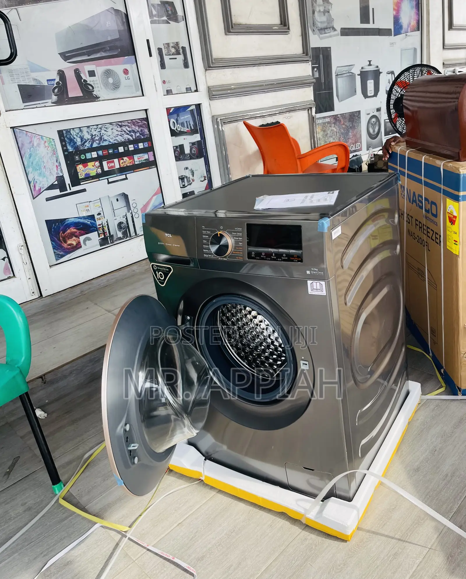 Effortless Cleaning TCL 11kg Front Load Washing Machine.