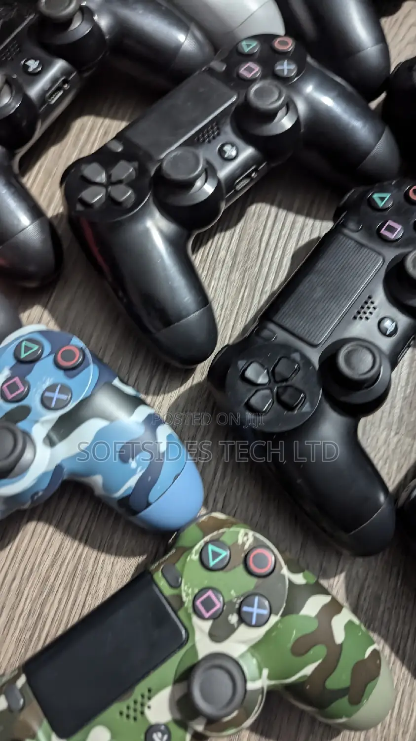 Playstation 4 Original Controllers Available at Cool Prices