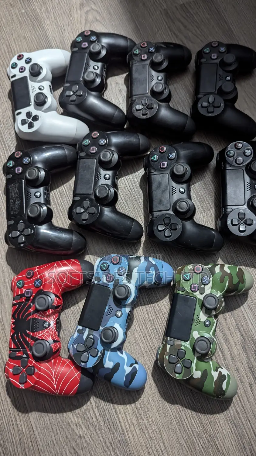 Playstation 4 Original Controllers Available at Cool Prices
