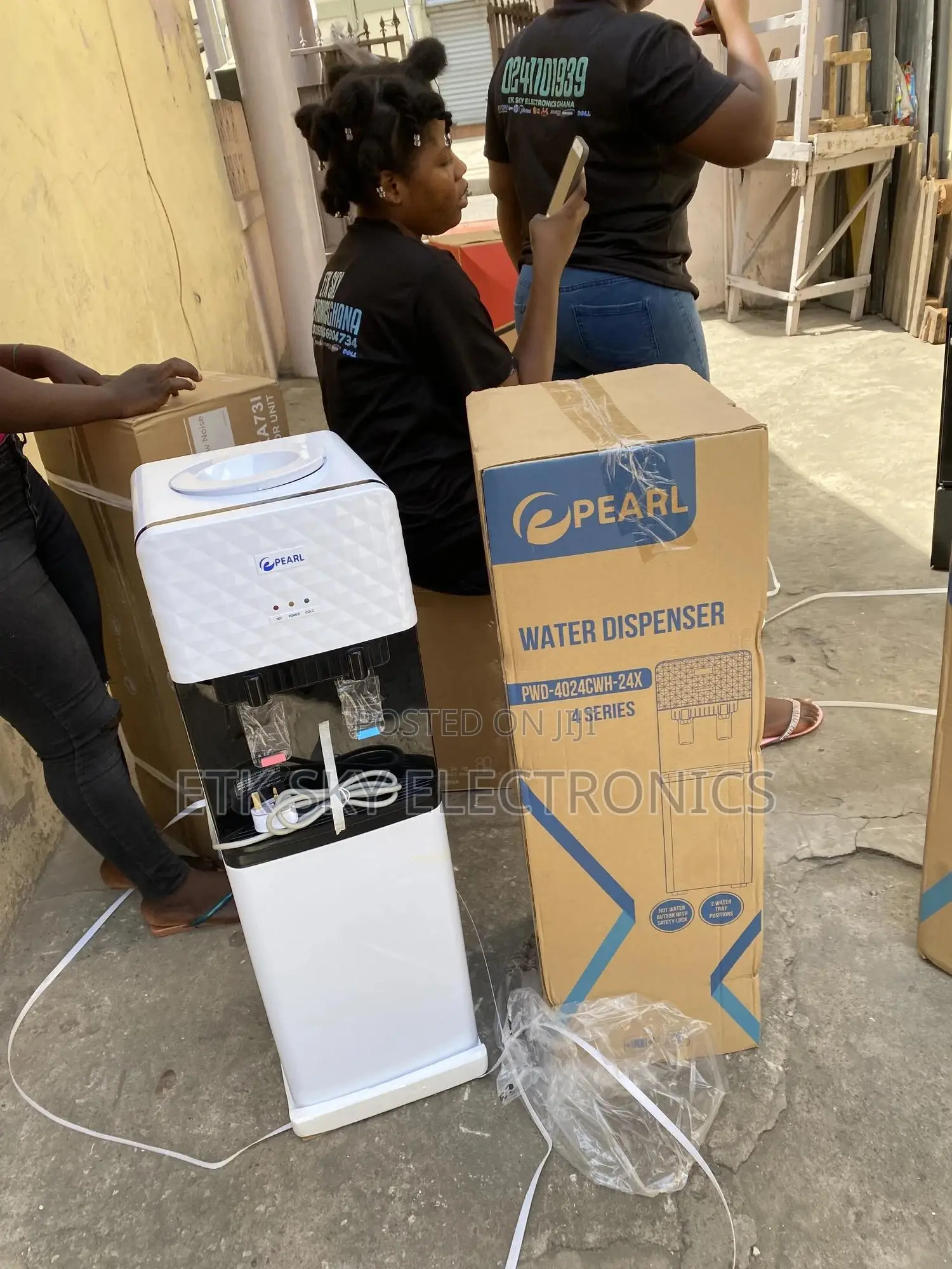 Accessible Pearl 2taps Water Dispenser