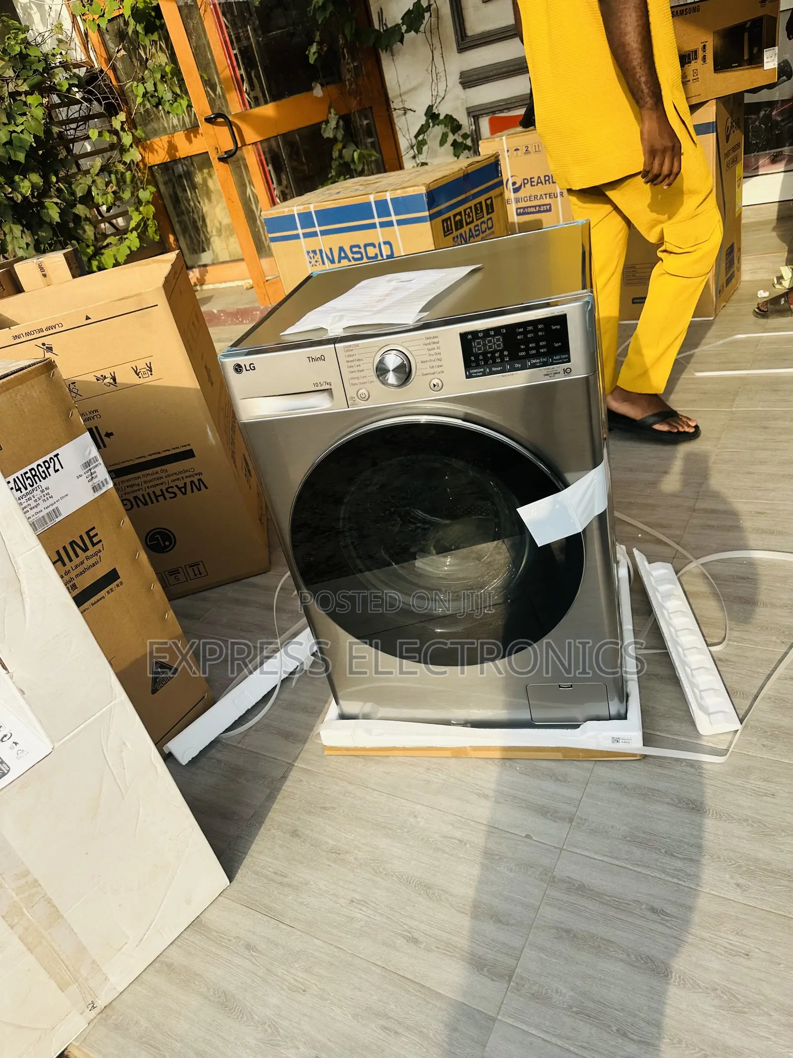 Hand Wash Effect WM 10.5/7kg LG WM