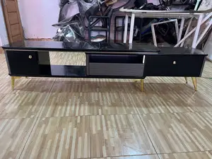 Nicely Designed Tv Stand With Drawers