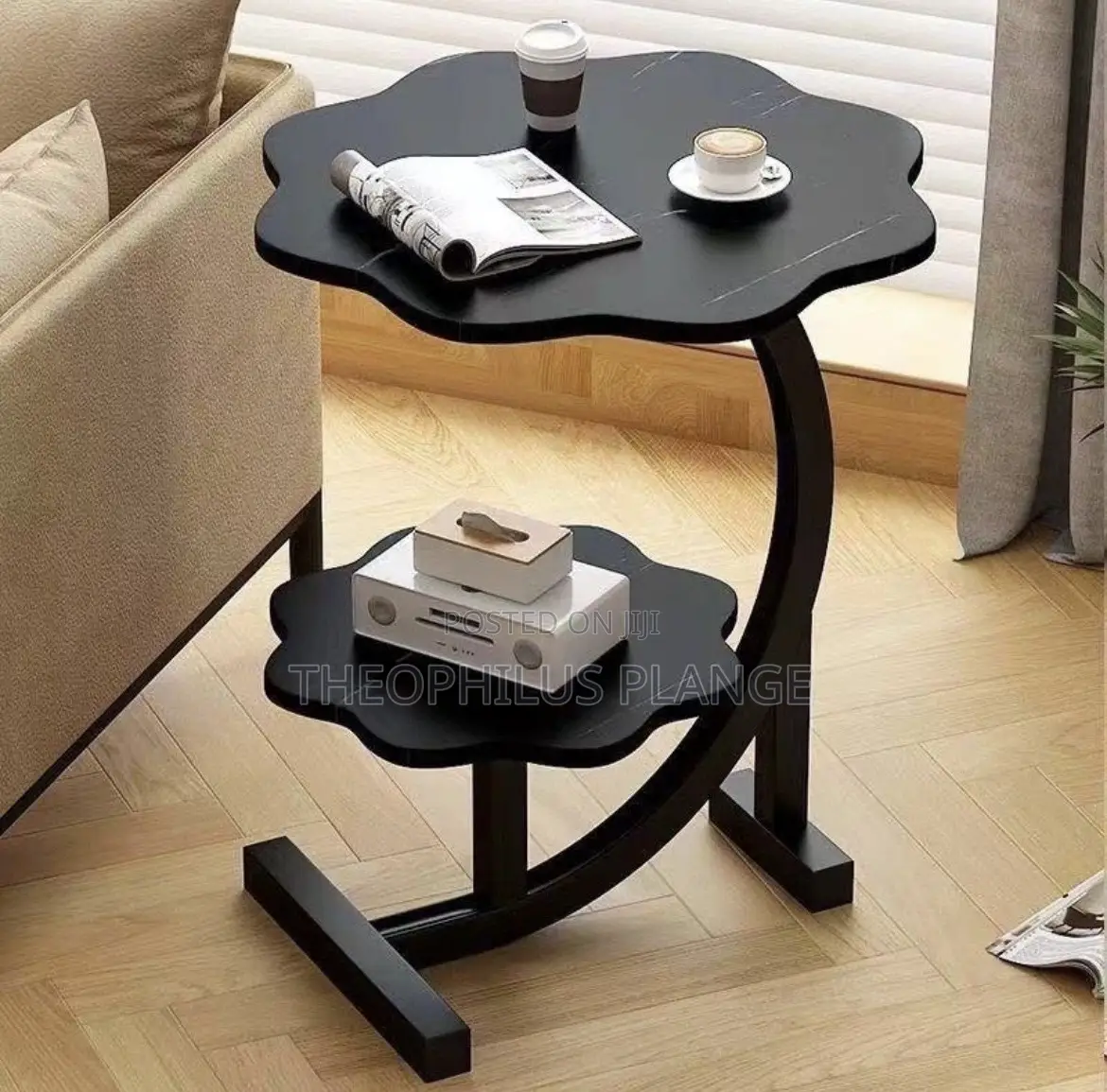 C Shaped Coffee Table / Side Table ( All Black )