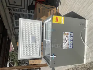 Pearl 200L Single Door Chest Freezer With Sliding Door Cover