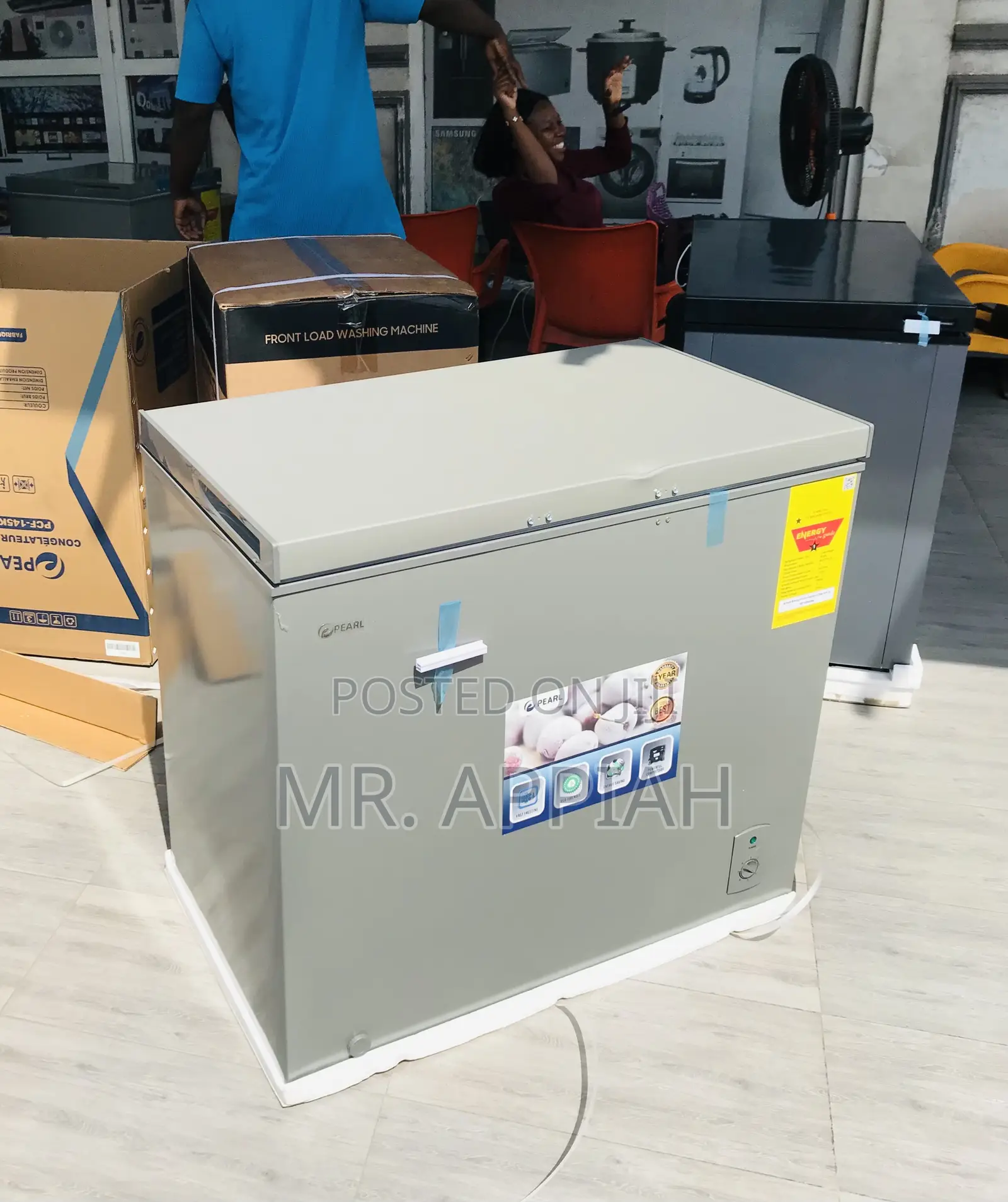 Purchase Unique Pearl 200ltr Single Door Chest Freezer.