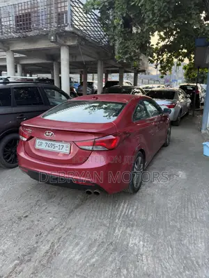 Hyundai Elantra 2014 Red