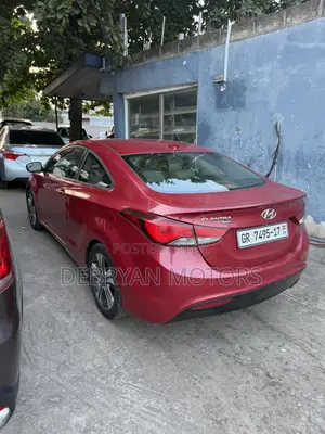 Hyundai Elantra 2014 Red