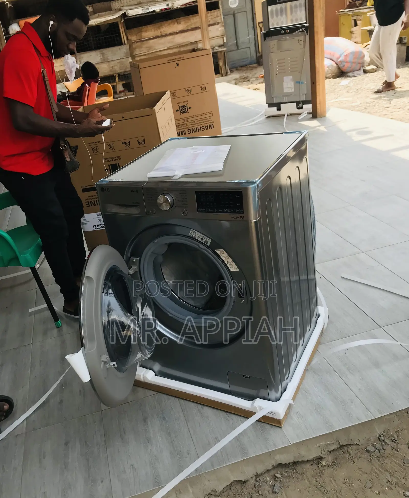 Quiet and Efficient LG 10.5kg Front Load Washing Machine.