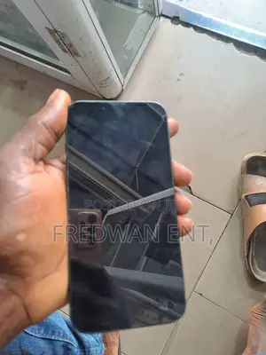 Apple iPhone 13 256 GB Gray