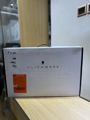 New Laptop Dell Alienware M18 R2 16GB Intel Core i7 SSD 1T