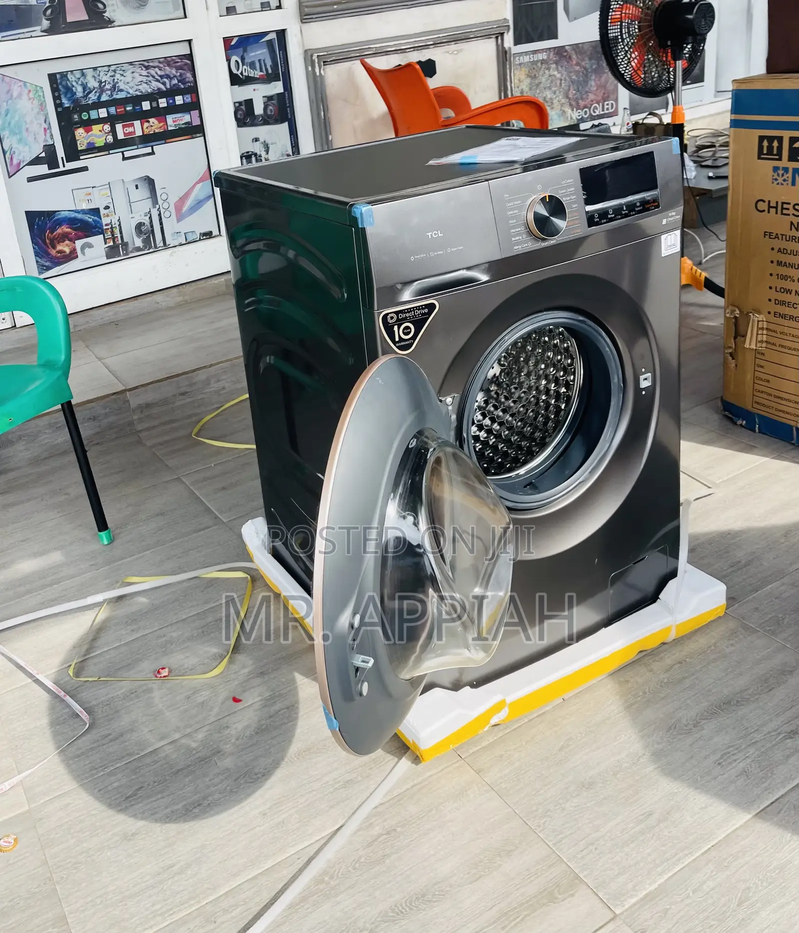 Smart Wash TCL 10.5kg Front Load Washing Machine.