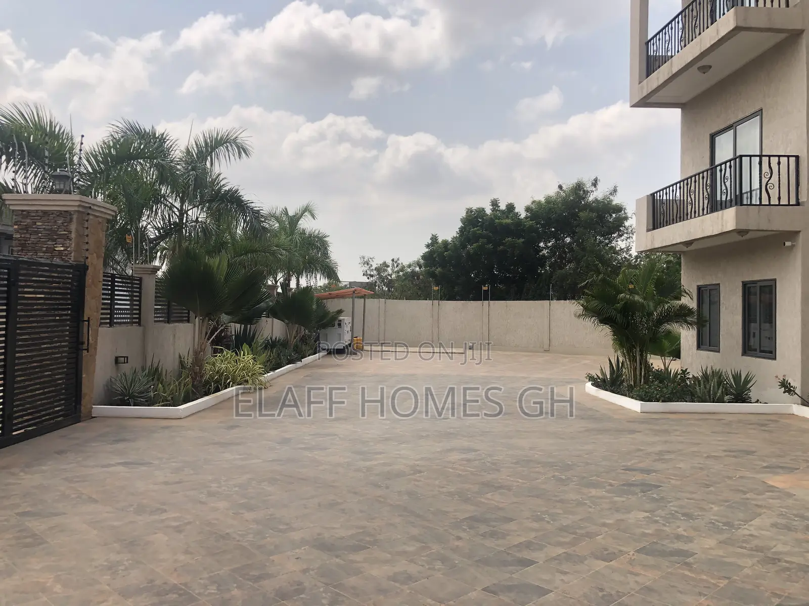 Furnished 2bdrm Apartment in Elaffhomesgh, Adjiriganor for rent