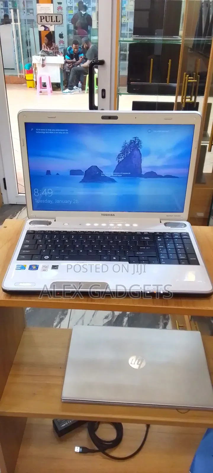 Laptop Toshiba Satellite A500 4GB Intel Core I5 HDD 750GB