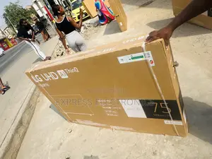 Home Cinema Experience UHD Smart LG 75” UR73
