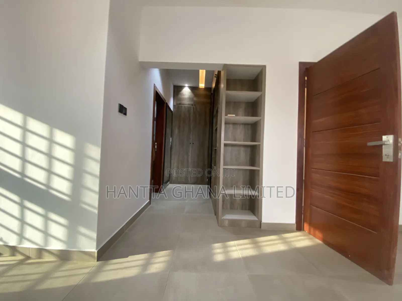 4bdrm House in Adenta, Barrier for sale