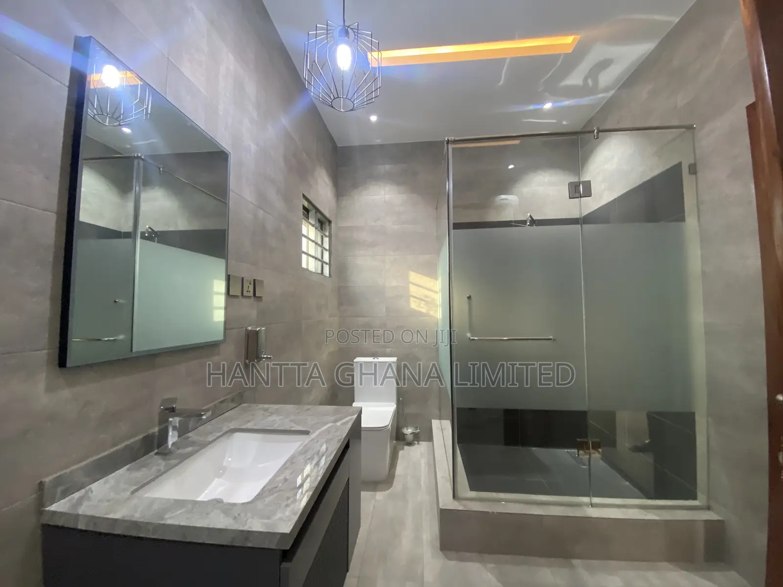 4bdrm House in Adenta, Barrier for sale