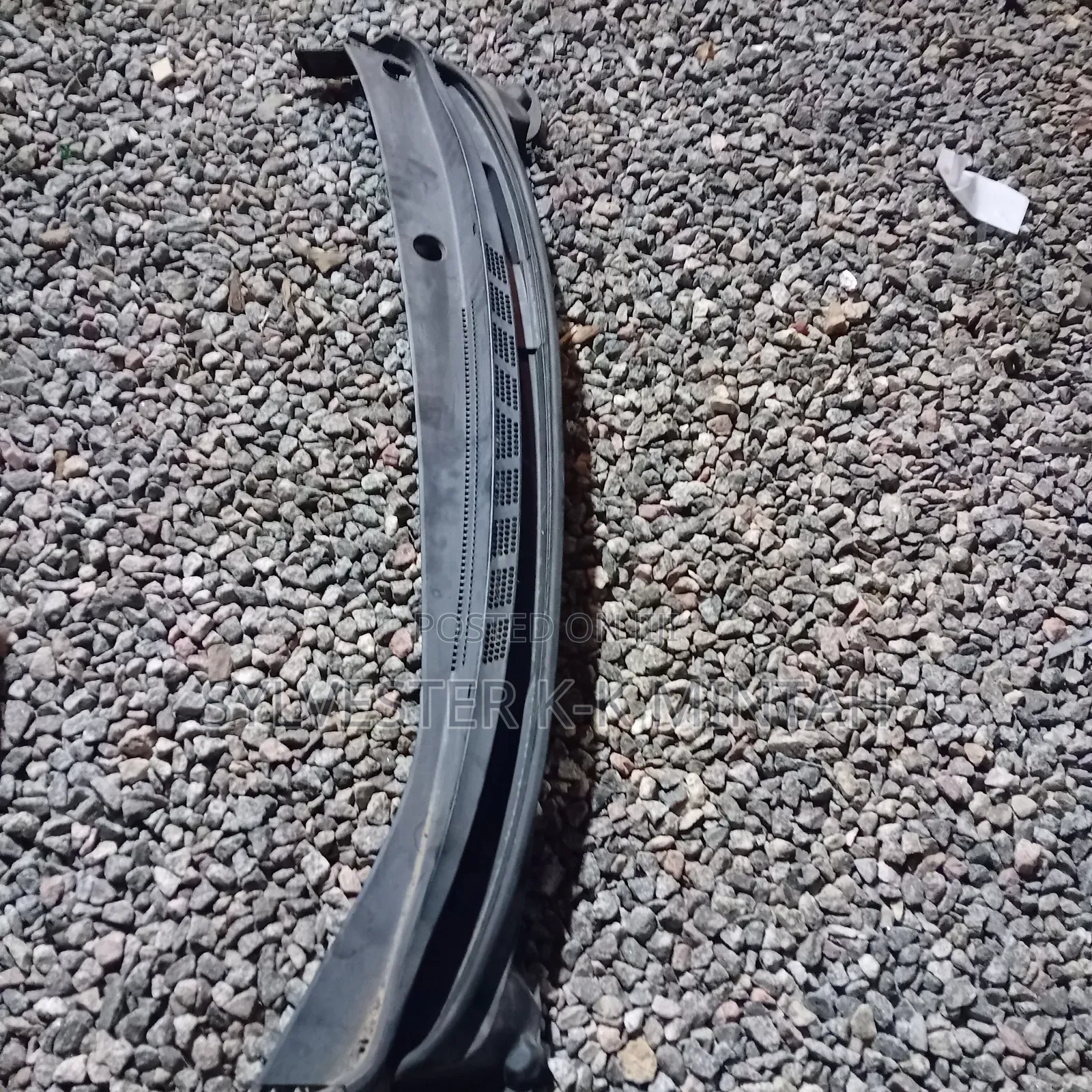Elantra 16/17 Wiper Panel