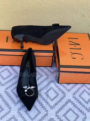 Ladies Shoe Size 38