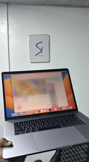 Laptop Apple MacBook Pro 2017 16GB Intel Core I7 SSD 256GB